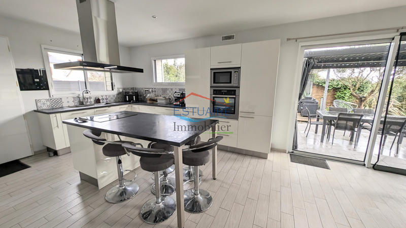 Maison contemporaine - 134 m² - 5 pièces