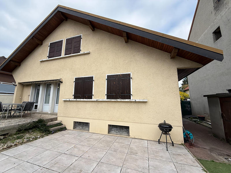 Appartement - 90 m² - 4 pièces