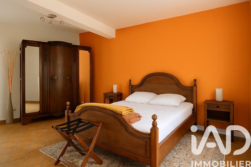 Maison - 208 m² - 6 pièces