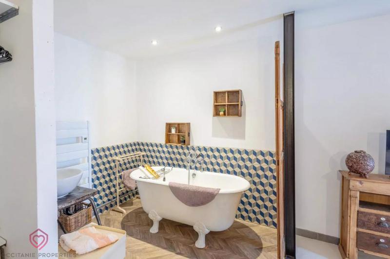 Maison de maîtres - 452 m² - 11 pièces