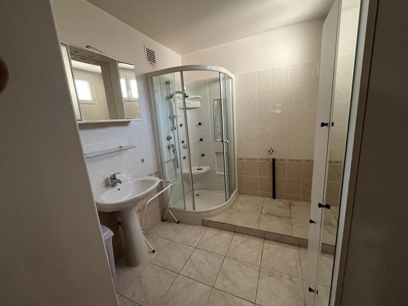 Maison de village - 182 m² - 9 pièces