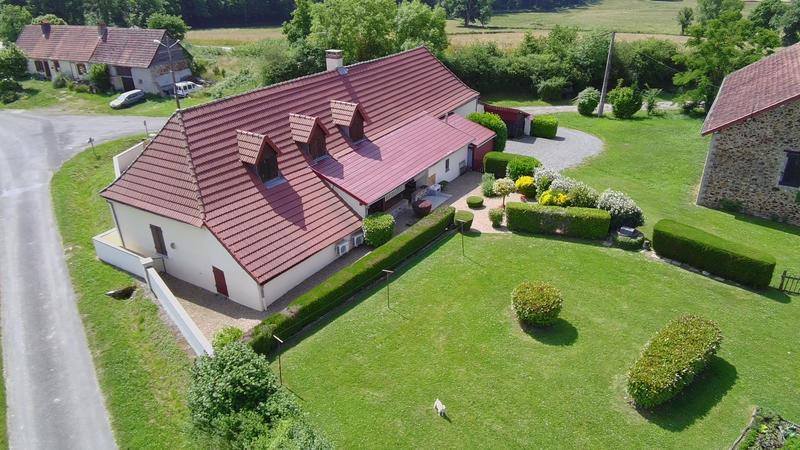 Maison - 220 m² - 8 pièces