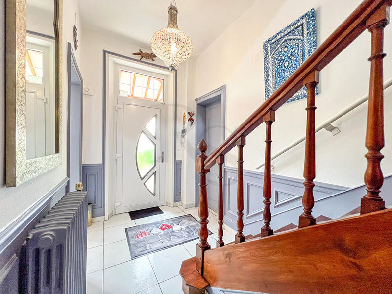 Maison - 215 m² - 8 pièces