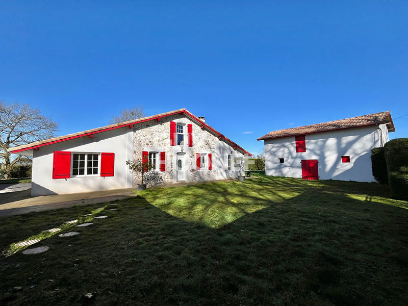 Maison - 130 m² - 6 pièces