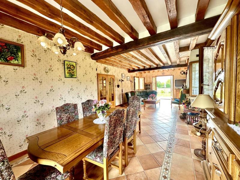 Maison - 195 m² - 6 pièces