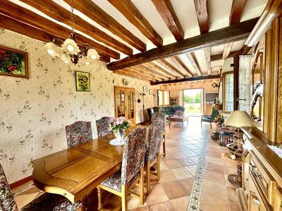 Maison - 195 m² - 6 pièces