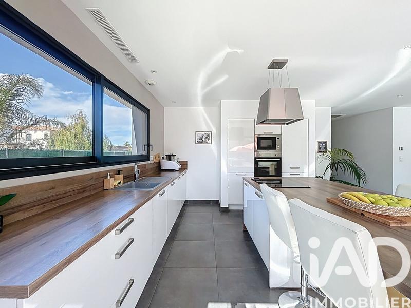 Maison - 140 m² - 5 pièces