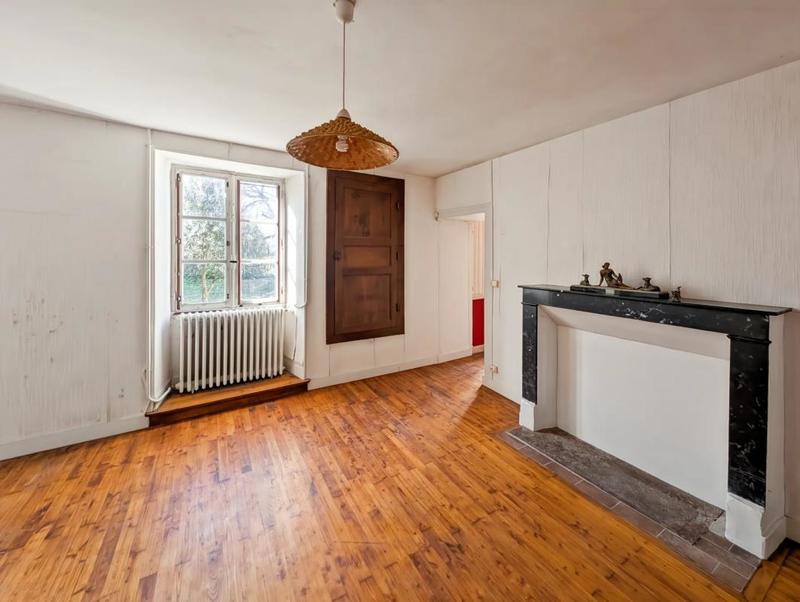 Maison - 255 m² - 8 pièces