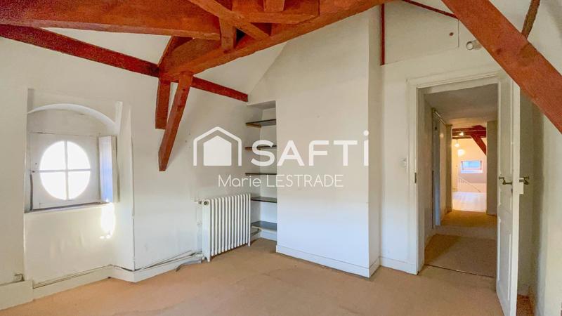 Appartement - 241 m² - 8 pièces