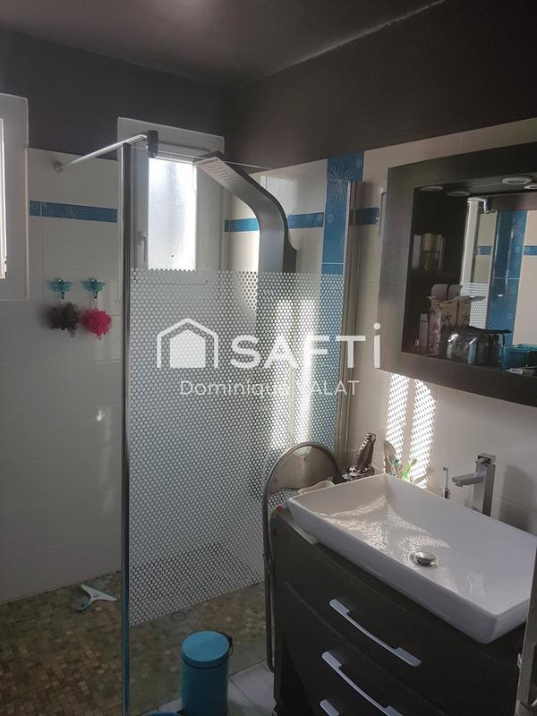 Maison - 230 m² - 7 pièces