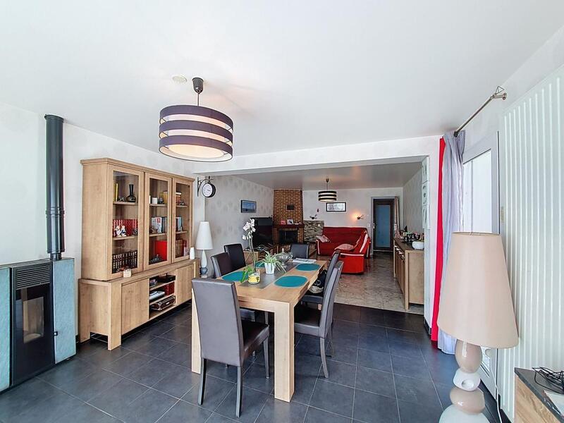 Maison - 186 m² - 5 pièces