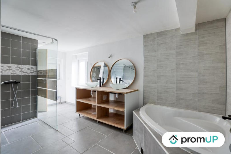 Maison - 133 m² - 7 pièces