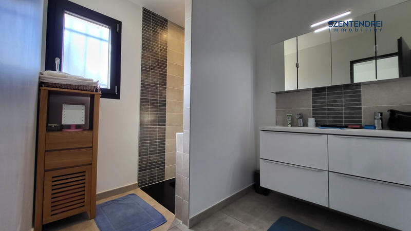 Villa - 145 m² - 6 pièces