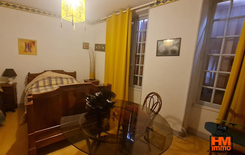 Maison - 298 m² - 11 pièces