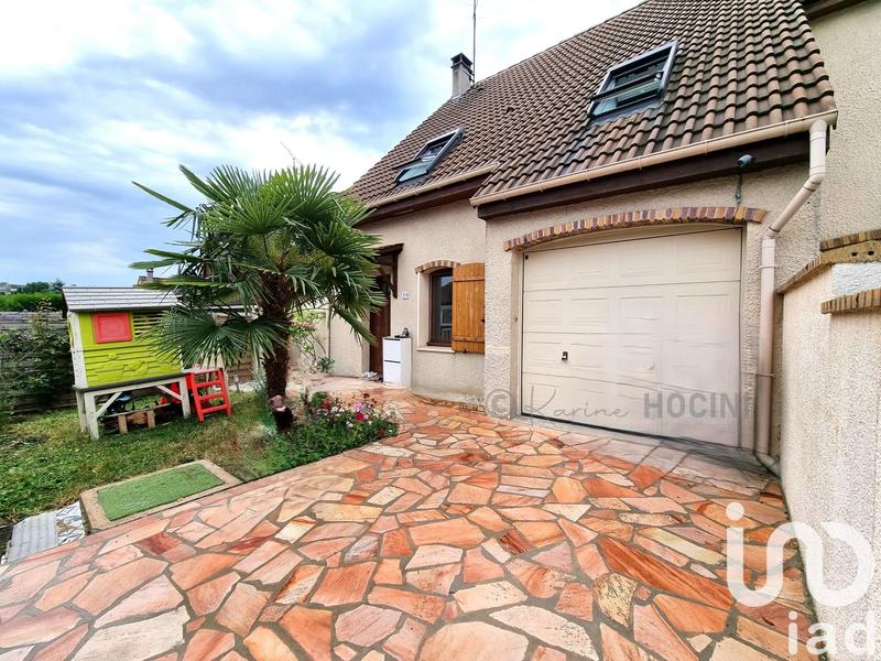 Maison - 95 m² - 5 pièces