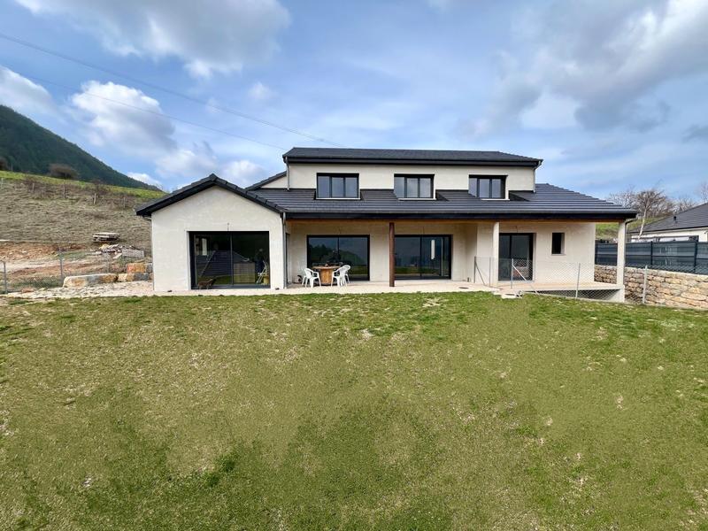 Villa - 168 m² - 5 pièces