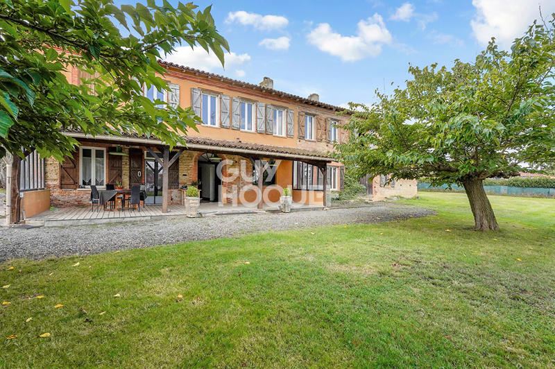 Maison - 497 m² - 10 pièces