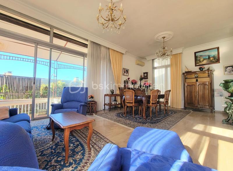 Maison d'architecte - 248 m² - 8 pièces