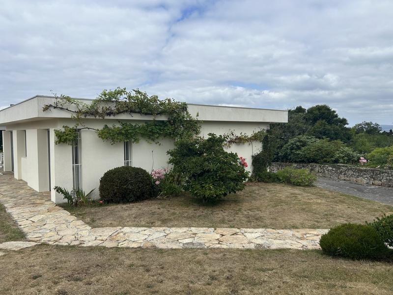 Maison - 196 m² - 8 pièces