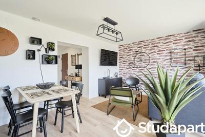 Chambre - 12 m² - 1 pièce