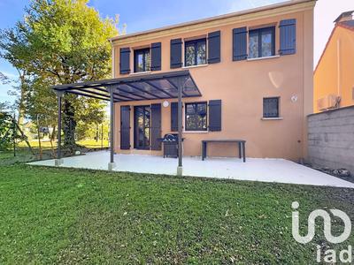 Maison - 110 m² - 6 pièces