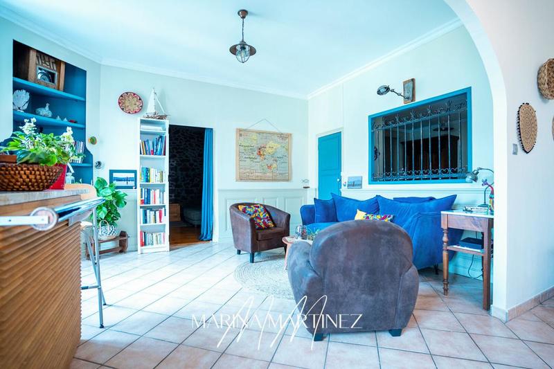 Maison - 231 m² - 7 pièces