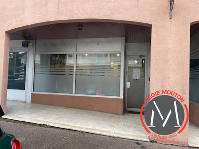 Local commercial - 120 m² - 1 pièce