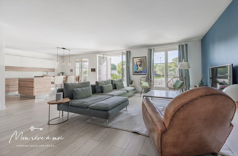 Maison - 207 m² - 8 pièces