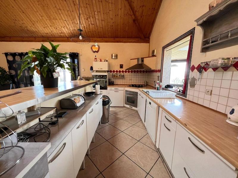 Maison - 167 m² - 6 pièces