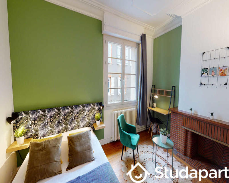 Chambre - 100 m² - 1 pièce