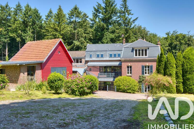 Maison - 285 m² - 13 pièces