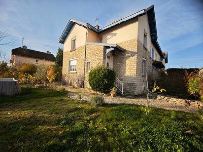 Maison - 101 m² - 5 pièces