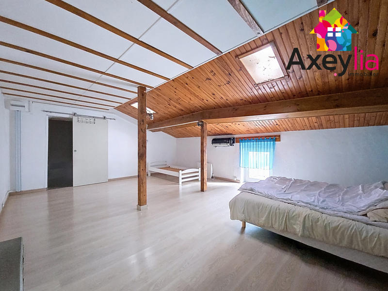 Maison - 159 m² - 6 pièces