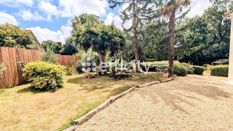 Maison - 180 m² - 7 pièces