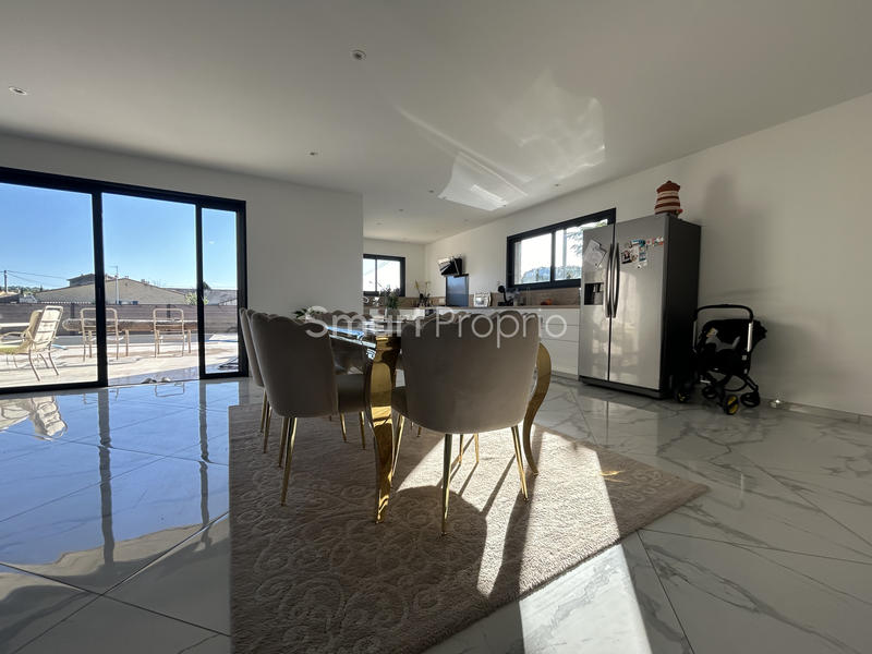 Villa - 140 m² - 6 pièces