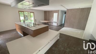 Maison - 145 m² - 7 pièces