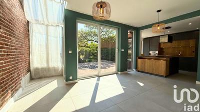 Maison - 242 m² - 10 pièces