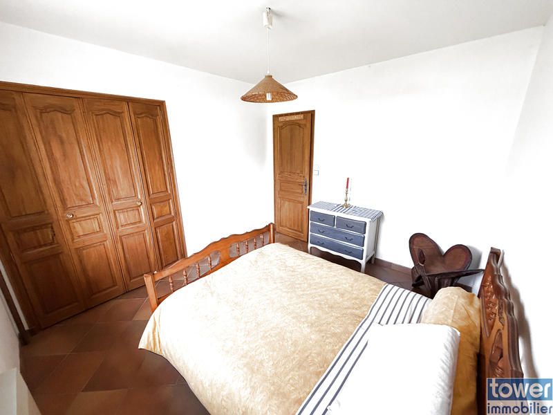 Maison de village - 160 m² - 1 pièce