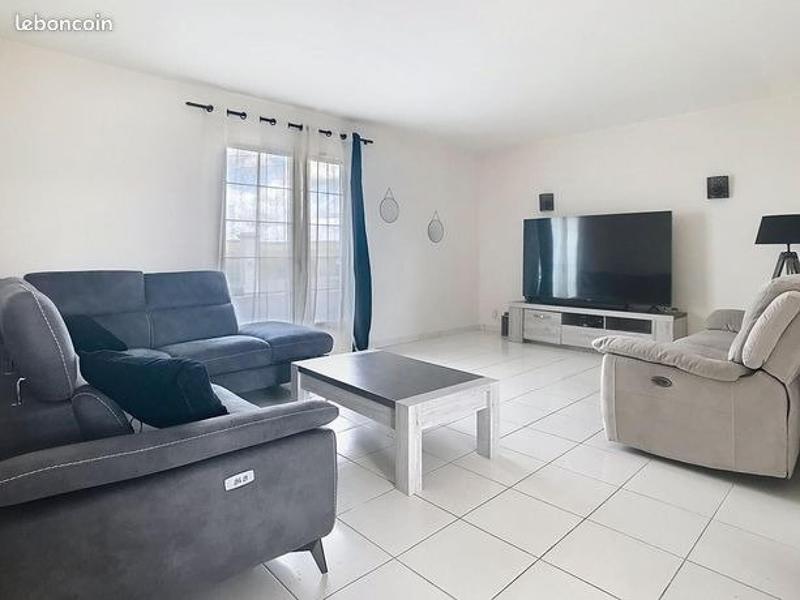 Maison - 140 m² - 5 pièces