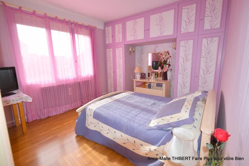 Maison - 202 m² - 6 pièces