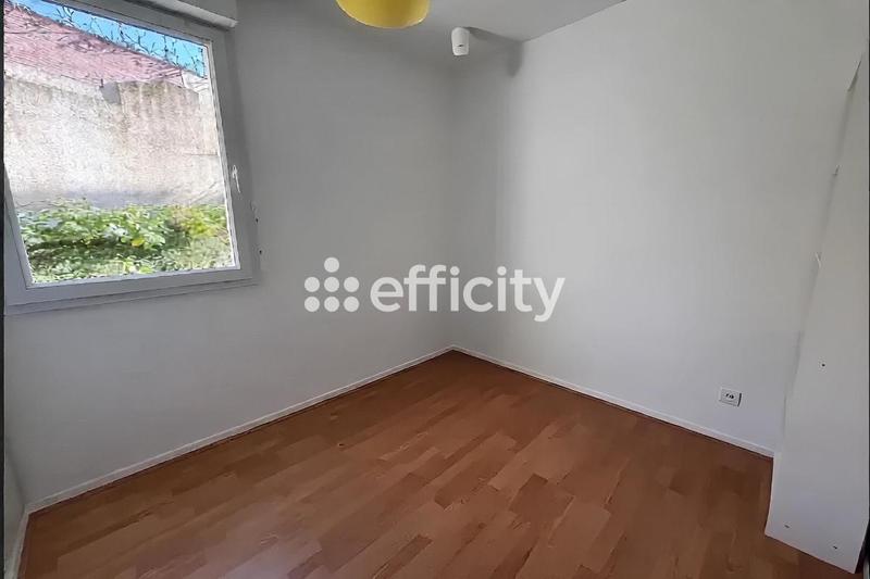 Appartement - 93 m² - 4 pièces