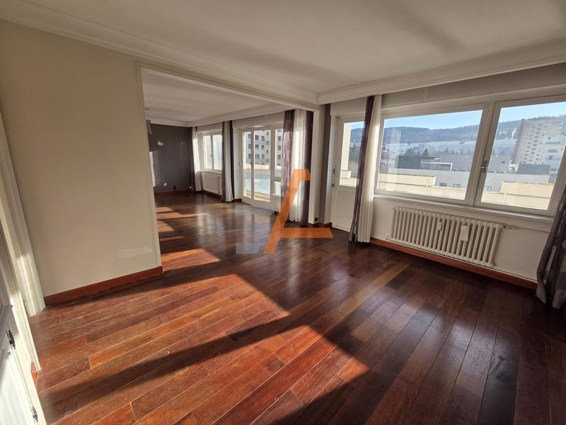 Appartement - 103 m² - 6 pièces