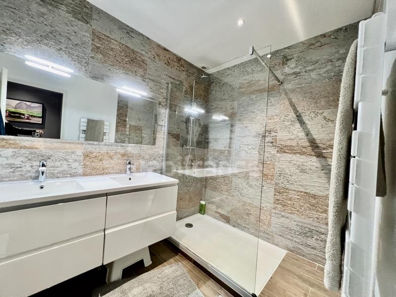 Appartement - 152 m² - 7 pièces