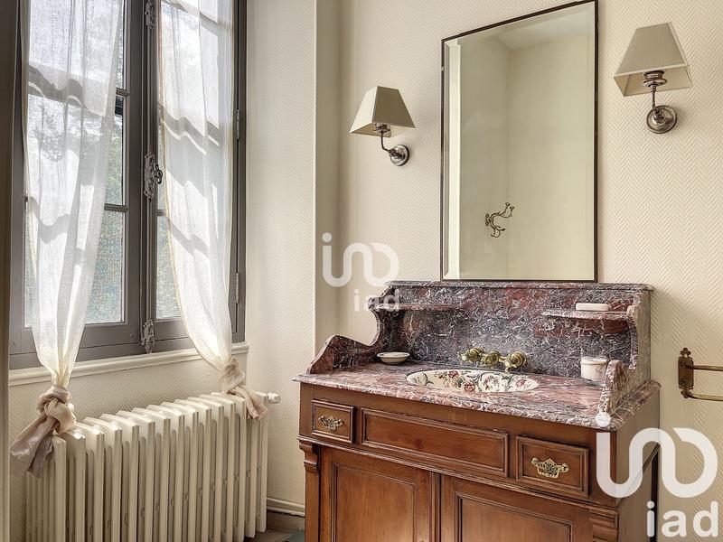 Château - 670 m² - 16 pièces