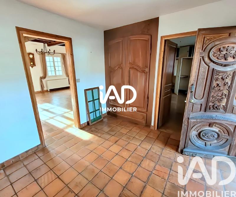 Maison - 239 m² - 10 pièces