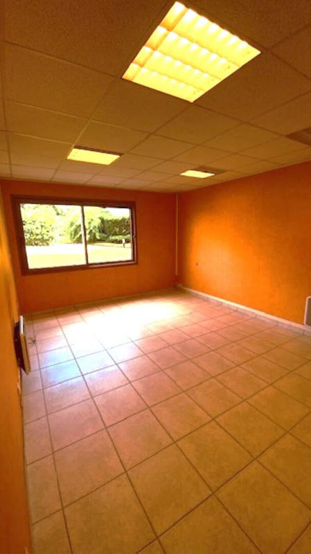 Local commercial - 78 m² - 4 pièces