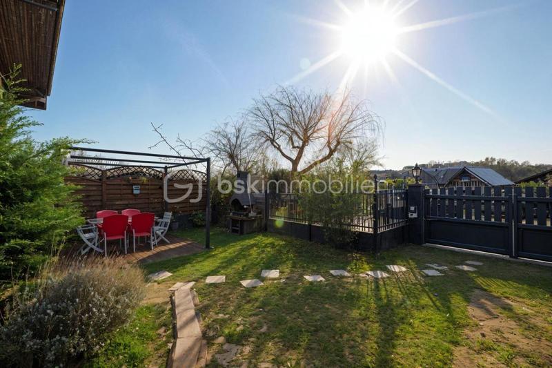 Appartement - 100 m² - 4 pièces