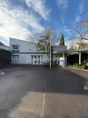 Bureau - 72 m² - 1 pièce