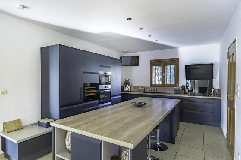 Maison - 190 m² - 6 pièces