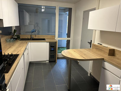 Appartement - 86 m² - 4 pièces